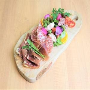 生ハムサラミの盛り合わせ